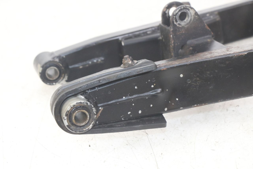 photo de BRAZO OSCILANTE SUZUKI SMX SUPERMOTARD 50 (1996 - 2001) - Primer plano técnico