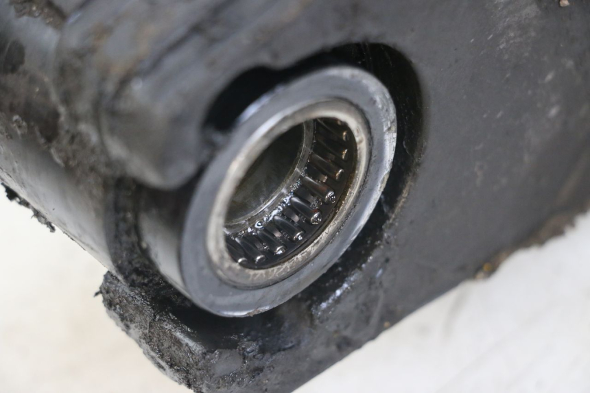 photo de BRAZO OSCILANTE TRIUMPH SPEED TRIPLE T301 900 (1994 - 1996) - Detalle de la pieza