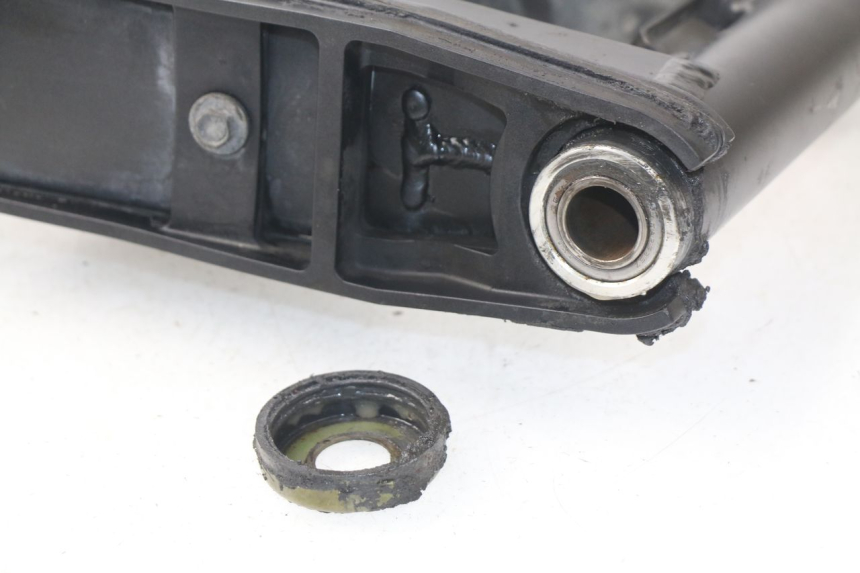 photo de BASCULANTE YAMAHA TDM ABS 900 (2002 - 2014) - Detalle de la pieza