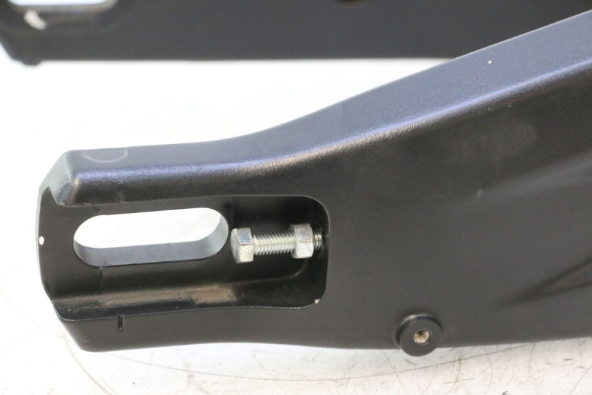 photo de BASCULANTE YAMAHA TRACER 7 700 (2020 - 2024) - Primer plano técnico