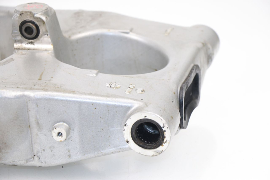 photo de BASCULANTE TRIUMPH SPRINT RS 955 (2000 - 2001) - Detalles de los puntos de fijación