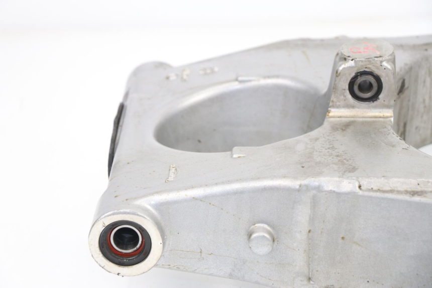 photo de BASCULANTE TRIUMPH SPRINT RS 955 (2000 - 2001) - Estado de la superficie y material