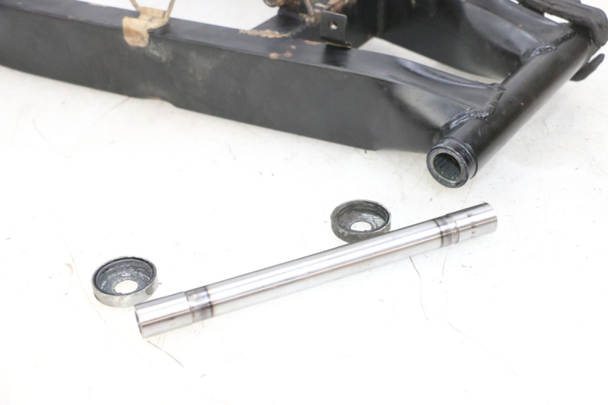 photo de BASCULANTE YAMAHA TZR 50 (2008 - 2016) - Detalle de la pieza