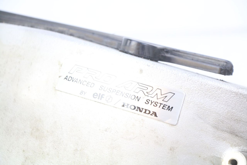 photo de BRAZO OSCILANTE HONDA VFR FI RC46 800 (1998 - 2001) - Vista general del producto