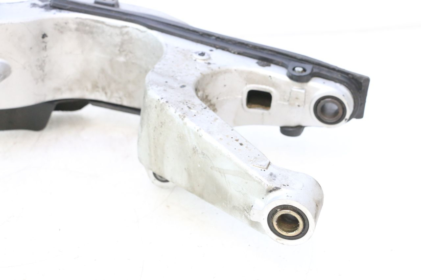 photo de BRAZO OSCILANTE HONDA VFR FI RC46 800 (1998 - 2001) - Enfoque en la estructura