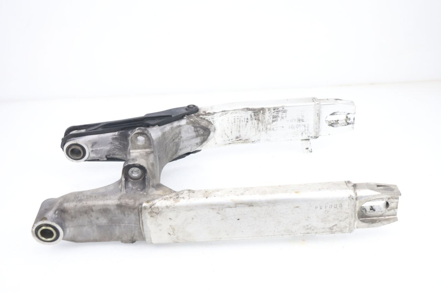 photo de BASCULANTE HONDA VTR F FIRESTORM 1000 (1997 - 2001) - Estado de la superficie y material