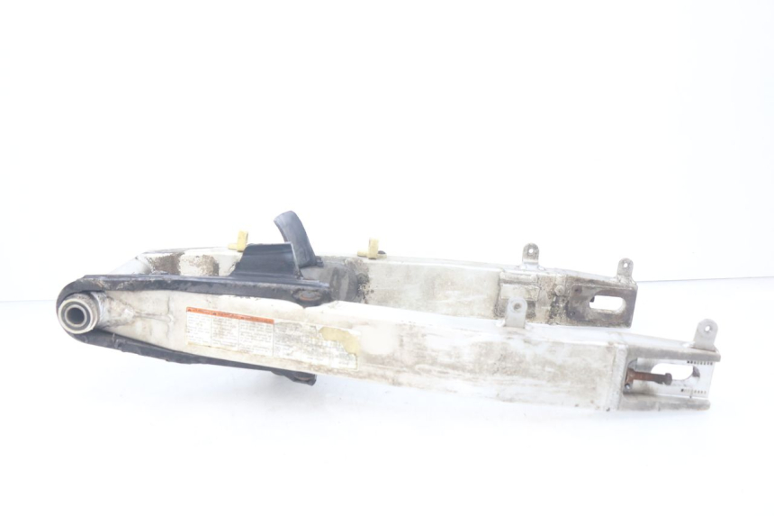 photo de BRAZO OSCILANTE SUZUKI XF FREEWIND 650 (1997 - 2003) - Primer plano de alta resolución