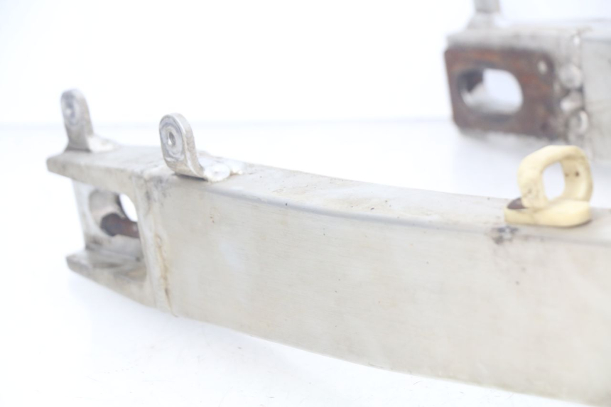 photo de BRAZO OSCILANTE SUZUKI XF FREEWIND 650 (1997 - 2003) - Detalles de los puntos de fijación