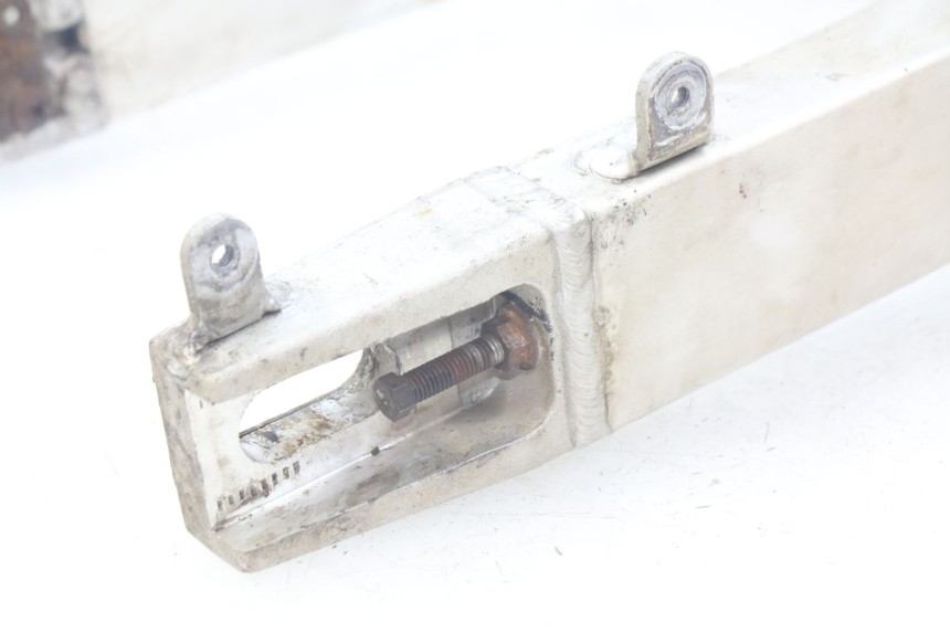 photo de BRAZO OSCILANTE SUZUKI XF FREEWIND 650 (1997 - 2003) - Marcados y referencias originales