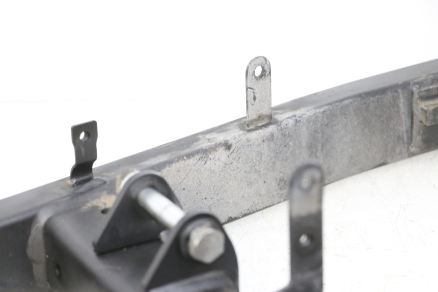 photo de BASCULANTE YAMAHA XJ6 ABS 600 (2008 - 2016) - Zoom sobre los componentes