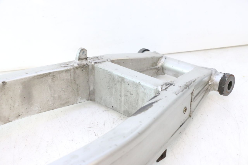 photo de BASCULANTE YAMAHA XJR 1300 (1998 - 2002) - Primer plano técnico
