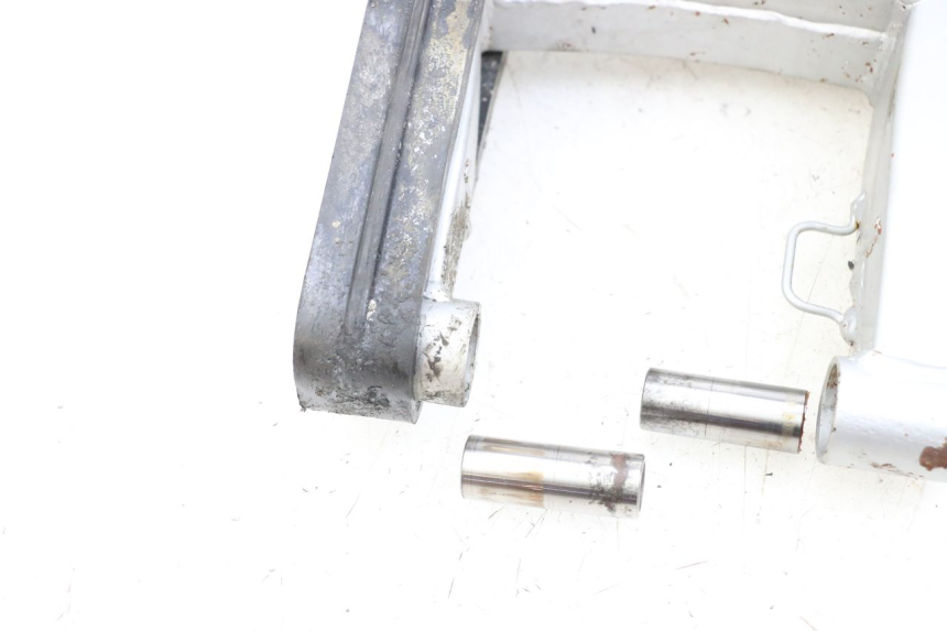 photo de Brazo oscilante HYOSUNG XRX 125 (2000 - 2008) - Recambio usado revisado