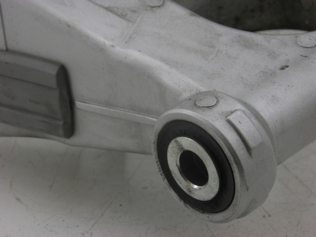 photo de BASCULANTE YAMAHA FJR 1300 (2004 - 2005) - Detalle de la pieza