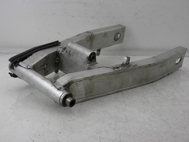 photo de BASCULANTE YAMAHA FZS FAZER 600 (1998 - 2001) - Detalle de la pieza