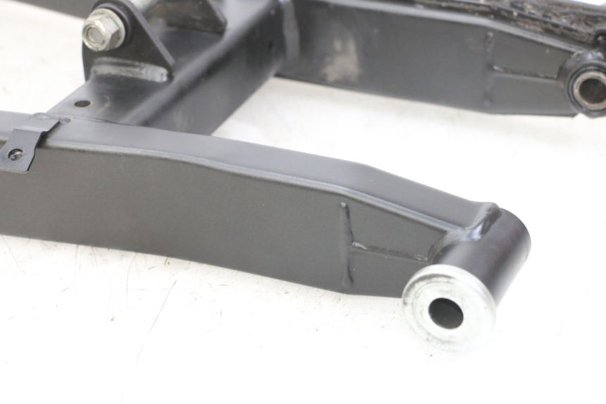 photo de BASCULANTE YAMAHA XJ6 ABS 600 (2008 - 2016) - Detalles de los puntos de fijación