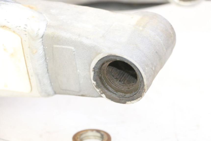 photo de BASCULANTE YAMAHA YZ-F YZF 250 (2014 - 2018) - Detalle de la pieza