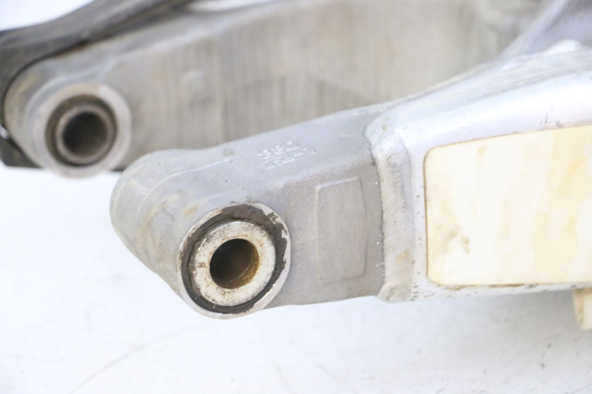 photo de BASCULANTE YAMAHA YZ-F YZF 250 (2014 - 2018) - Perfil de la pieza de repuesto