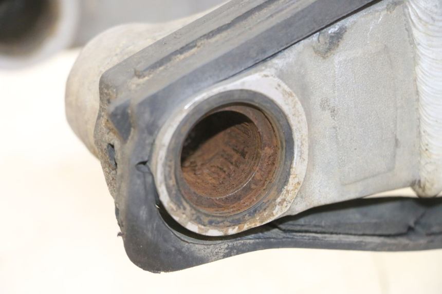 photo de BASCULANTE YAMAHA YZ-F YZF 250 (2014 - 2018) - Primer plano técnico