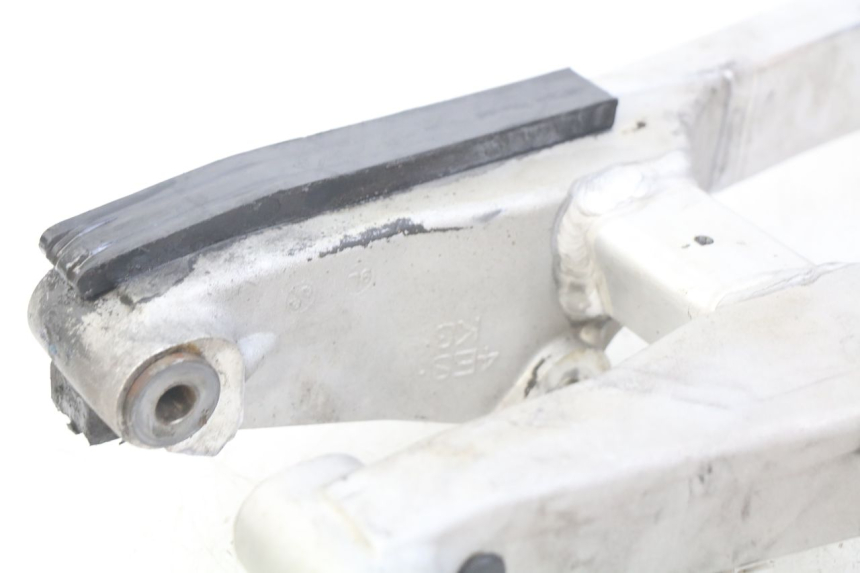 photo de BASCULANTE YAMAHA YZ 85 (2019 - 2021) - Detalles de los puntos de fijación