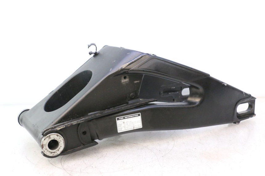 photo de BASCULANTE YAMAHA YZF R6 600 (2008 - 2009) - Primer plano técnico