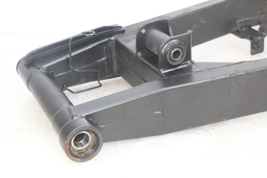 photo de BRAZO OSCILANTE KAWASAKI Z 750 (2007 - 2013) - Zoom sobre los componentes