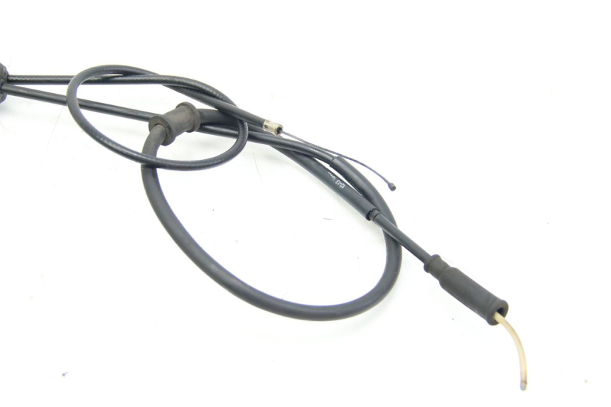 photo de CABLE ACELERADOR DERBI BOULEVARD 50 (2009 - 2006) - Primer plano técnico