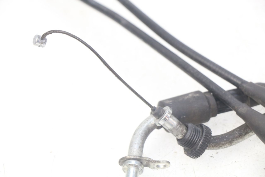 photo de CABLE ACELERADOR SUZUKI BURGMAN 125 (2007 - 2014) - Primer plano técnico