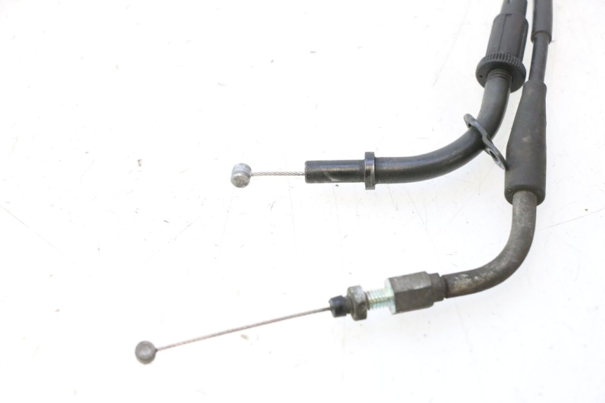 photo de CABLE ACELERADOR SUZUKI BURGMAN EXECUTIVE ABS 650 (2006 - 2012) - Zoom estado de uso