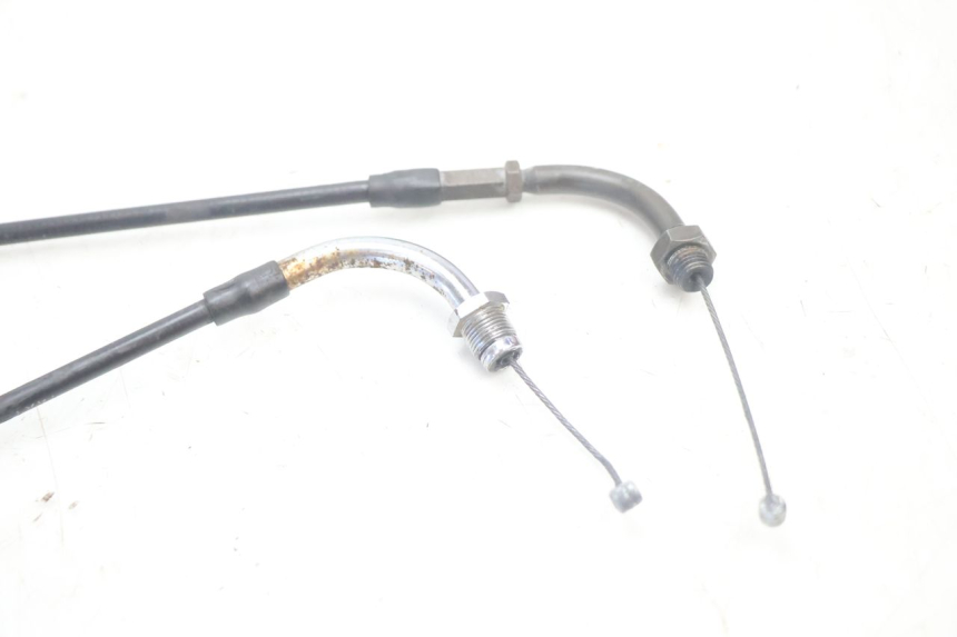 photo de CABLE ACELERADOR SUZUKI DR S 600 (1985 - 1989) - Primer plano técnico