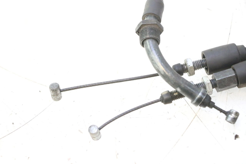 photo de CABLE ACELERADOR HONDA FJS SILVER WING SILVERWING 400 (2005 - 2008) - Primer plano técnico