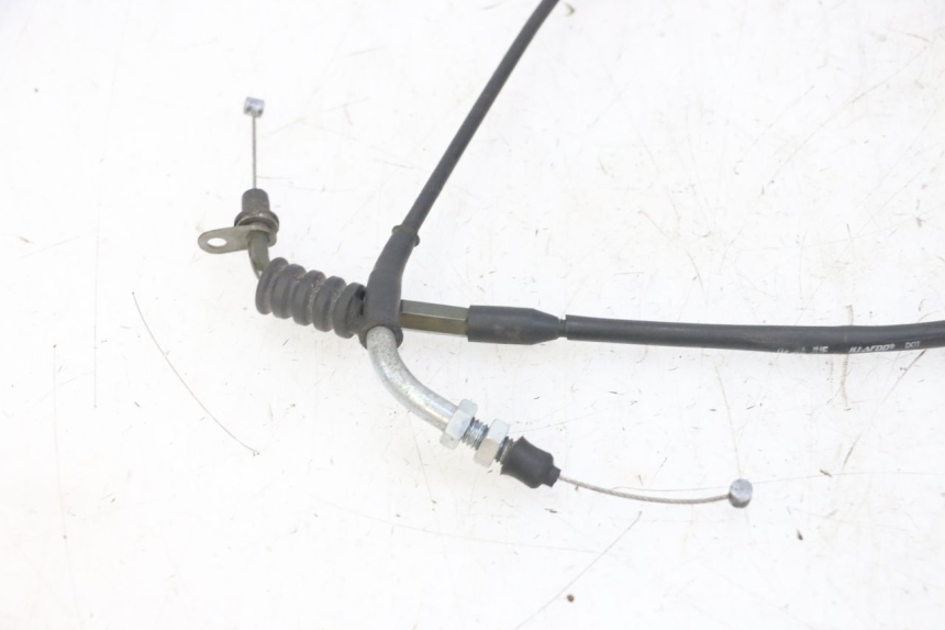 photo de CABLE DE ACELERADOR VENESI FLY RETRO 4T 50 (2020 - 2025) - Otra perspectiva