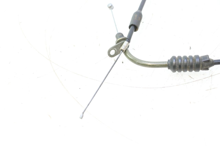 photo de CABLE ACELERADOR TNT MOTOR GRIDO 2T 50 (2010 - 2019) - Primer plano técnico