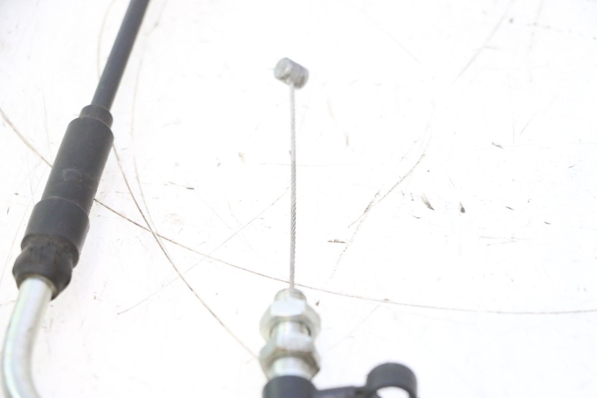 photo de CABLE ACELERADOR PEUGEOT KISBEE 4T 50 (2023 - 2026) - Zoom estado de uso