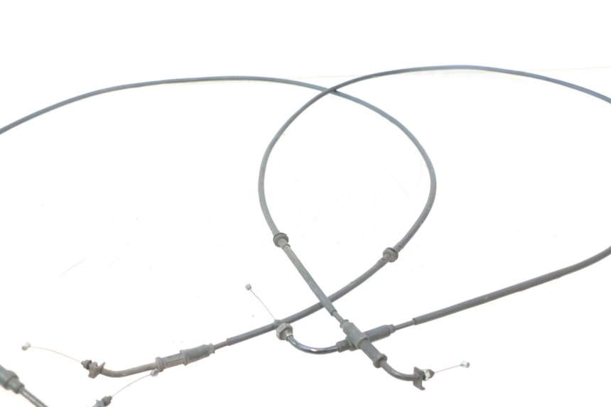 photo de CABLE ACELERADOR PIAGGIO MP3 500 (2011 - 2015) - Detalles de los puntos de fijación