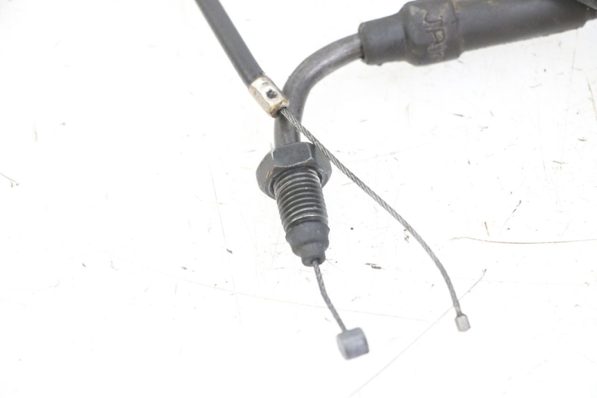 photo de CABLE ACELERADOR PIAGGIO NEW TYPHOON 50 (2018 - 2021) - Detalles de los puntos de fijación