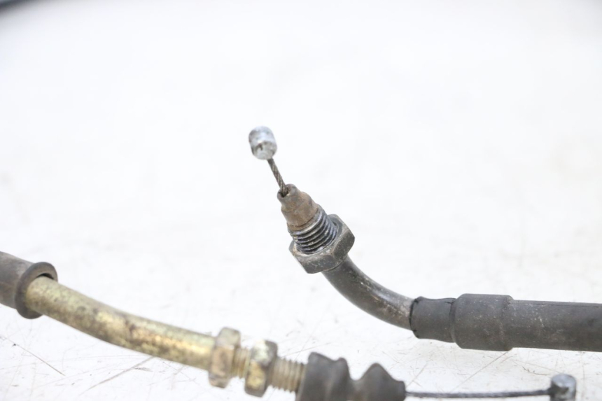 photo de CABLE ACELERADOR SYM ORBIT 2 50 (2008 - 2014) - Detalles de los puntos de fijación