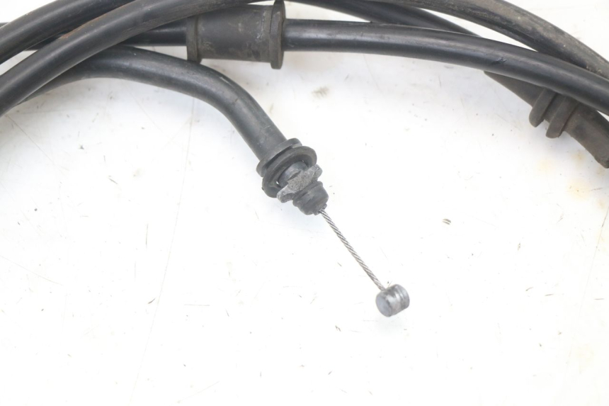 photo de CABLE ACELERADOR PIAGGIO LIBERTY IGET 4T 50 (2021 - 2025) - Primer plano técnico