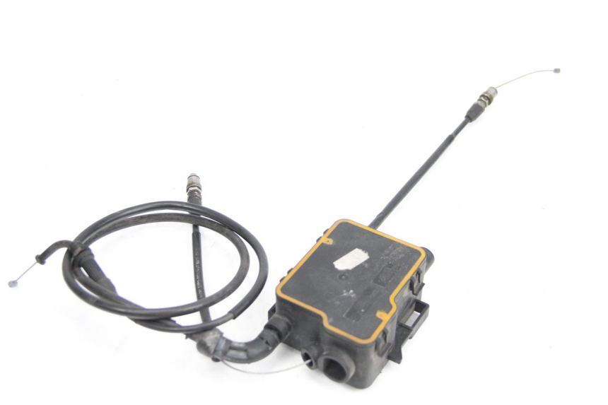 photo de CABLE ACELERADOR BMW R GS 1200 (2005 - 2007) - Primer plano técnico