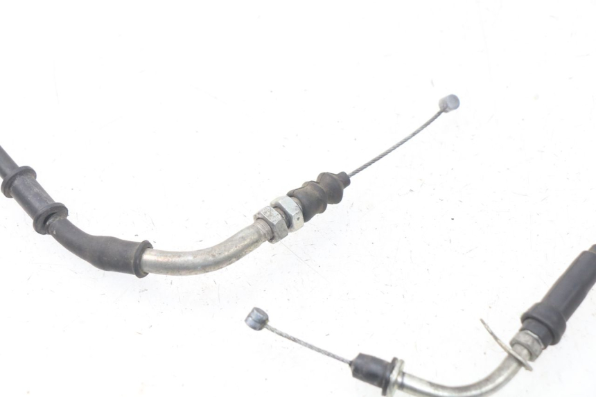 photo de CABLE ACELERADOR FYM STRADA 50 (2007 - 2014) - Primer plano técnico