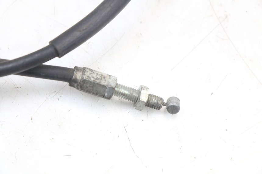 photo de CABLE ACELERADOR SUZUKI GS F 500 (2004 - 2007) - Primer plano técnico