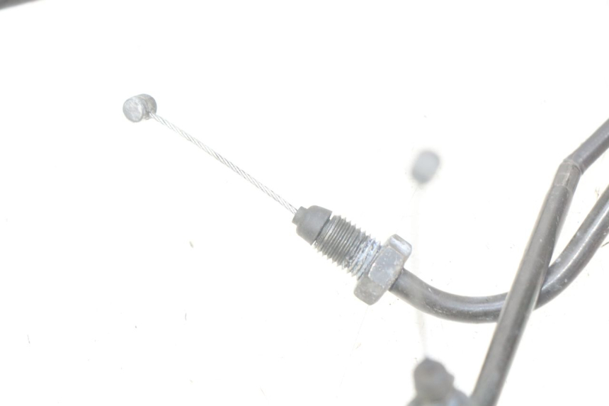 photo de CABLE ACELERADOR PIAGGIO VESPA GTS IGET ABS 125 (2017 - 2023) - Primer plano técnico