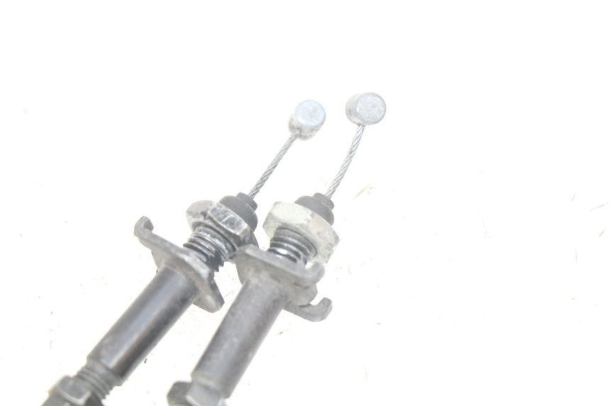 photo de CABLE ACELERADOR PIAGGIO VESPA GTS IGET ABS 125 (2017 - 2023) - Detalles de los puntos de fijación