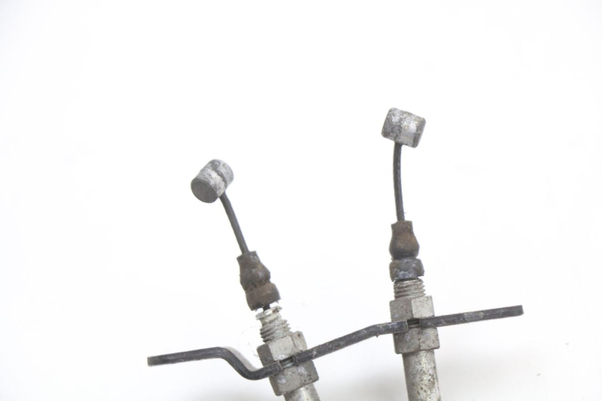 photo de CABLE ACELERADOR YAMAHA X-MAX XMAX 125 (2010 - 2013) - Primer plano técnico