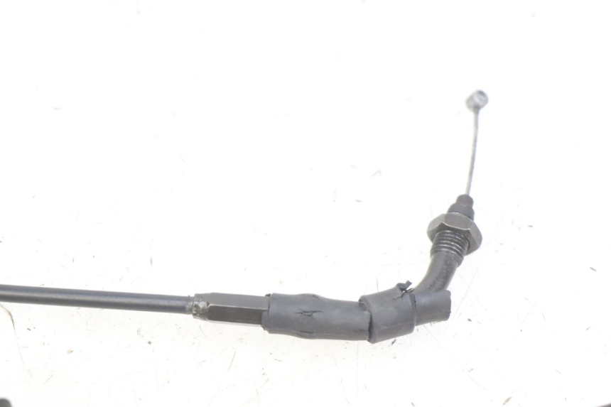 photo de CABLE ACELERADOR SYM X-PRO 4T 50 (2014 - 2021) - Primer plano técnico