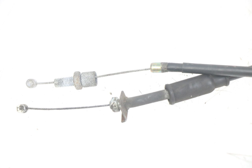 photo de CABLE ACELERADOR PIAGGIO X9 125 (2000 - 2003) - Primer plano técnico