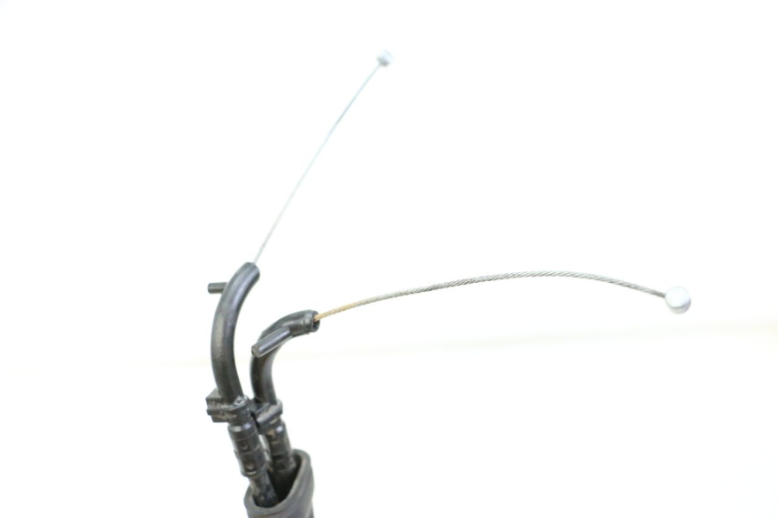photo de CABLE ACELERADOR YAMAHA XJN DIVERSION 600 (2000 - 2003) - Detalles de los puntos de fijación