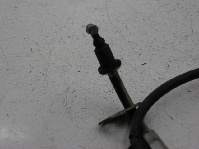 photo de CABLE ACELERADOR YAMAHA YBR CUSTOM 125 (2008 - 2010) - Otra perspectiva