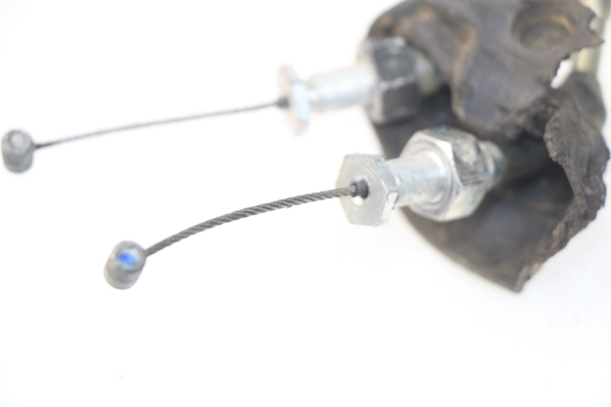 photo de CABLE ACELERADOR YAMAHA YZ-F YZF 250 (2014 - 2018) - Detalles de los puntos de fijación