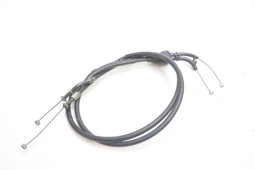 photo de CABLE ACELERADOR YAMAHA YZF R GENESIS 750 (1993 - 1998) - Detalle de la pieza