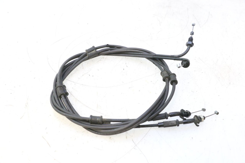 photo de CABLE ACELERADOR PIAGGIO ZIP IGET 4T 50 (2021 - 2023) - Primer plano técnico